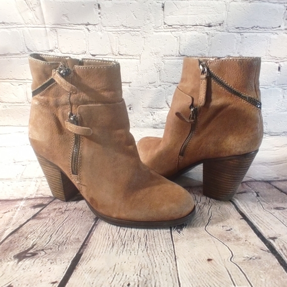Vince Camuto | Shoes | Vince Camuto Block Heel Zip Booties Brown Size 8 ...